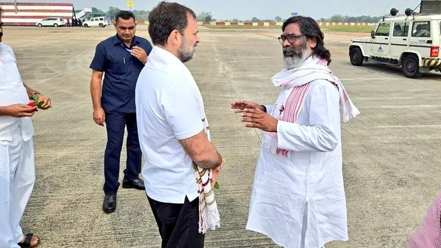 Rahul Gandhi urges Jharkhand CM Hemant Soren to meet students